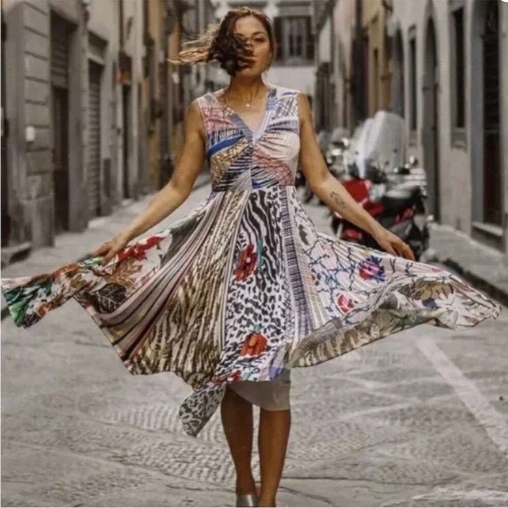 GEISHA DESIGNS 🪷 Pleated Flare Midi Dress with Keyhole Back - Size 10